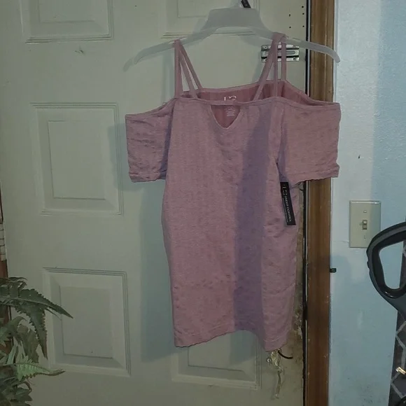 Bundle of Under Contol 3x workout shirts - Picture 5 of 5